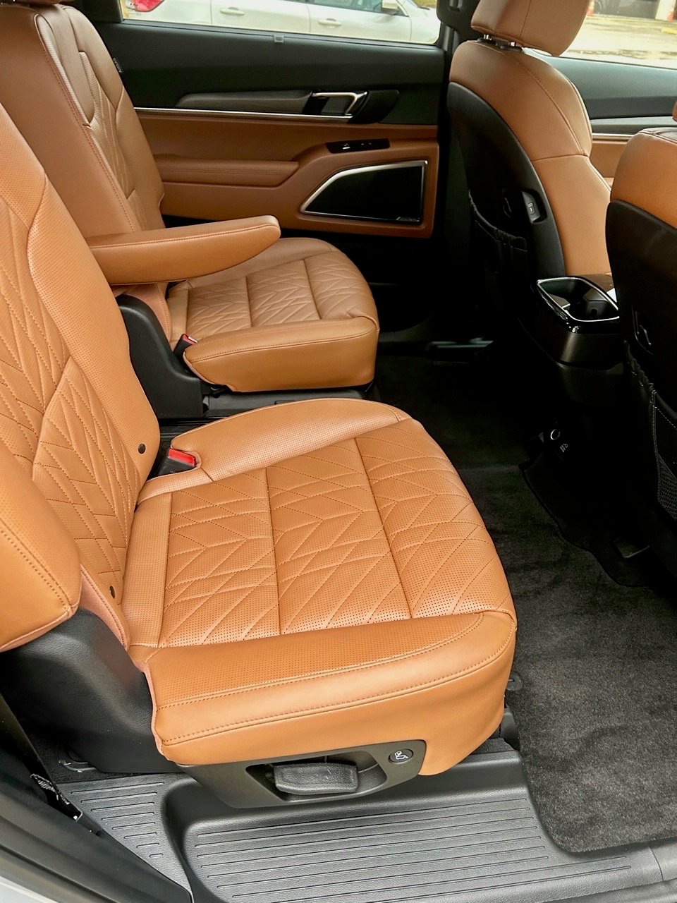 Review The 2023 Kia Telluride And Its Cool Features